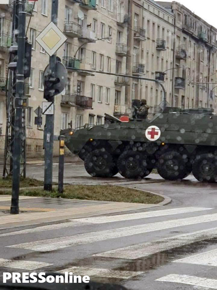 wojsko na ulicach Warszawy